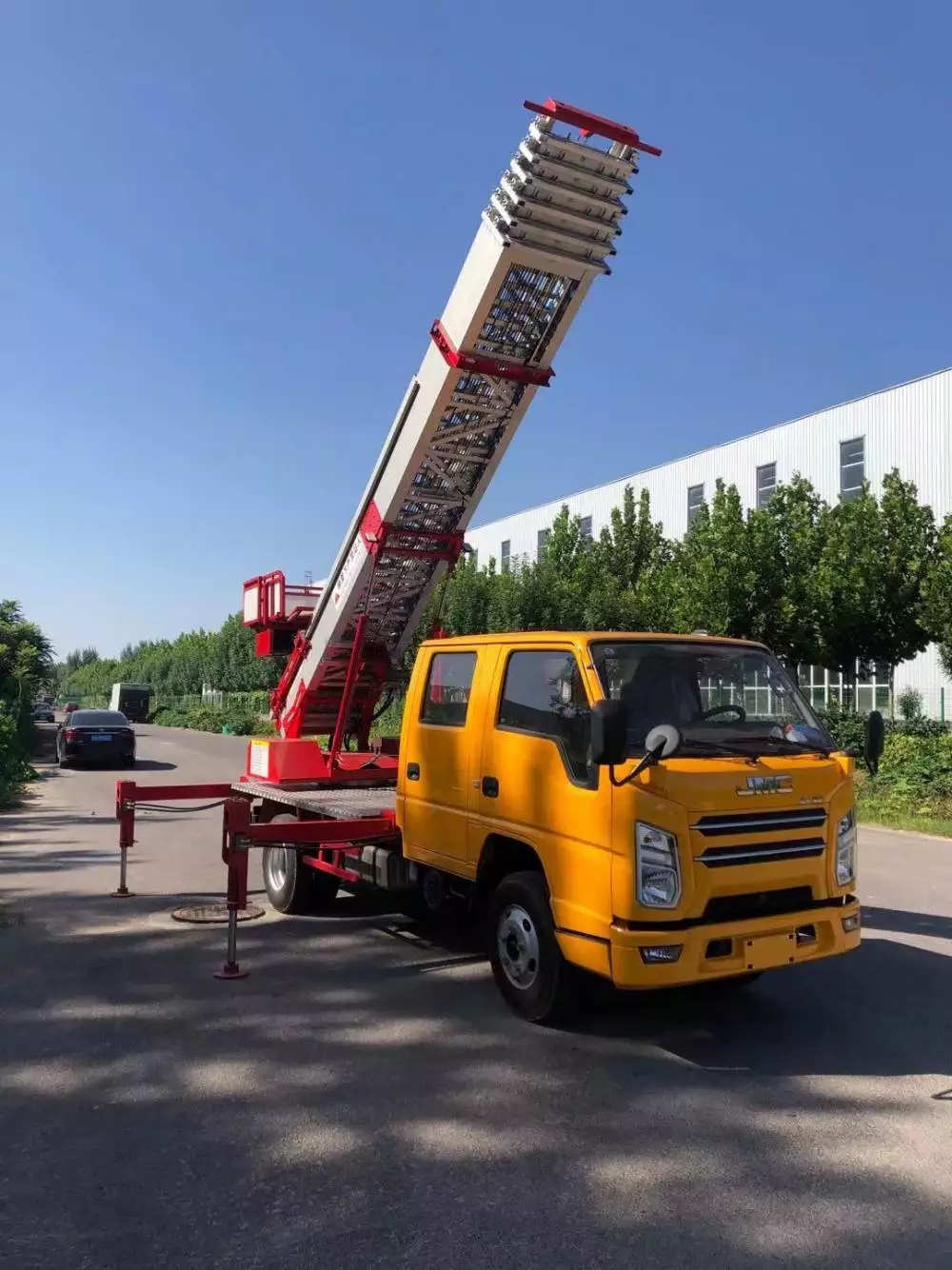 永年县附近的云梯车出租服务：轻松解决高空作业需求